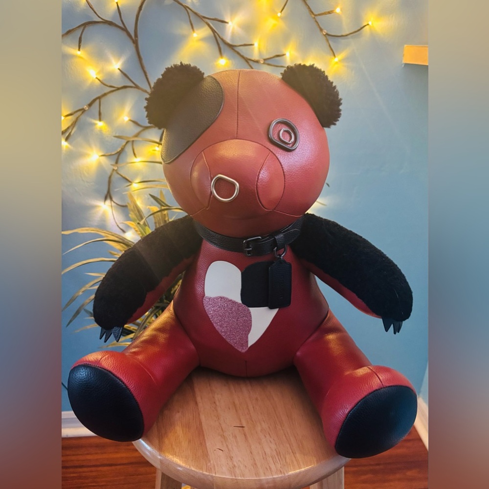 Coach NWT Large Leather Red and Black Bear